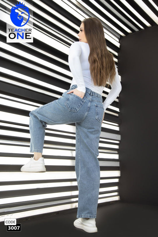 بنطلون واسع الساق